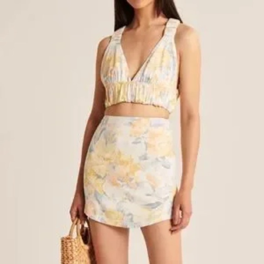 A&F linen floral scrunchie top and skirt